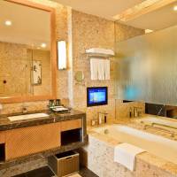 Guest room, 1 King, Ocean view, High floor, Balcony