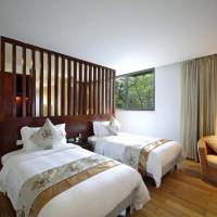 Exquisite Queen or Twin Room with View