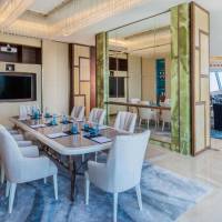 Imperial Suite(Unlimited free entry to the Waterpark and the Aquarium during the stay, limousine pick up and drop off service (within Sanya city ), Private butler service, Discovery Scuba Dive for 2 persons, AHAVA SPA for 2 persons)