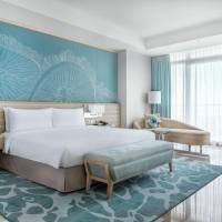 Ocean View King Room(One person unlimited free entry to the Watermark and the Aquarium during the stay)