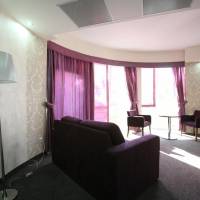 Family Room (2 Adults + 2 Children)