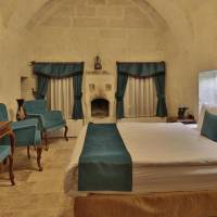 Deluxe Cave Room with Fireplace