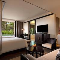 Grand Deluxe Lagoon Room