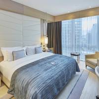 Corner Suite With Deluxe Room ( Connected ) Executive Lounge Access