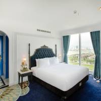 Deluxe King with Large Balcony and River view