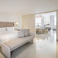Batu Mejan Suite