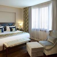Executive Suite with Executive Lounge Access