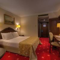 Two Connecting Double Rooms 5 Adult with Side Sea or Pool View