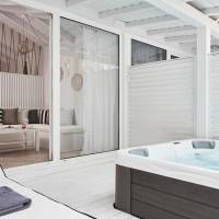 Honeymoon Suite with Outdoor Jacuzzi™