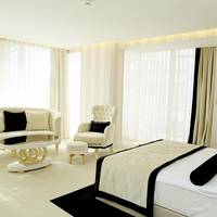 Corner Double Suite - Non-Smoking