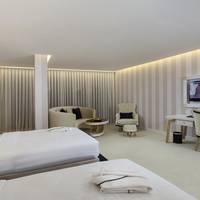 Deluxe Suite - Non Smoking
