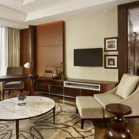 Regency King Suite with Club Lounge Access