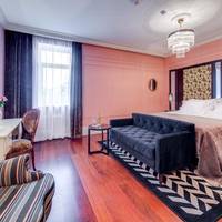 Superior Double Room with Inner Court View