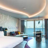 Spectacular Room, Guest room, 1 King, Sofa bed, Skyline view