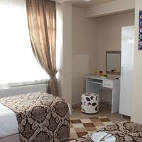 Family Room (5 Adults)