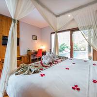 Special Offer - Honeymoon Package at One-Bedroom Royal Pool Villa