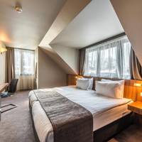 Double Room with Extra Bed with Free Parking (2 Adults + 1 Child)