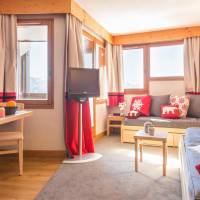 Standard One-Bedroom Duplex Apartment with Sleeping Alcove (7 People)