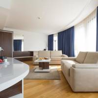 Family Suite with Free Parking