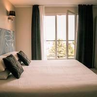 Superior Triple Room with 1 Queen and 1 Single Bed - Non-Smoking