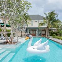10-Bedroom Pool Villa in the Garden