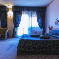 Junior Suite with Balcony