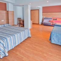 Family Room (2 Adults + 2 Children)