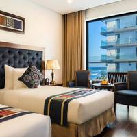 Deluxe Twin Room with balcony and Partial Sea View