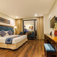 Superior Double Room with Balcony and City View