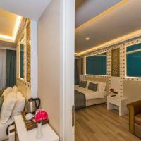 Connecting Family Room - Free Access to Spa