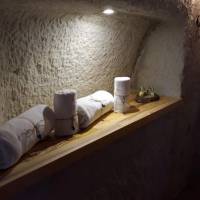 Deluxe Cave Double or Twin Room