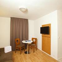 Studio (2 Adults)