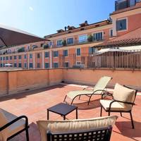 Deluxe Two-Bedroom Apartment with Terrace - Split Level