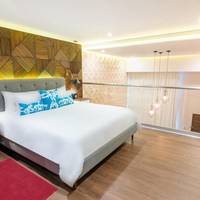 King Mezzanine Room