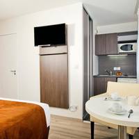 Studio (2 Adults)