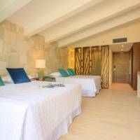 Master Room with Two Double Beds