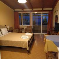 Deluxe Double Room with Balcony and Sea View