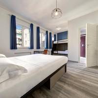 Quadruple Room with Private Bathroom