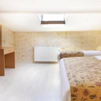 Economy Triple Room - Third Floor
