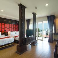 Grand Triple Suite