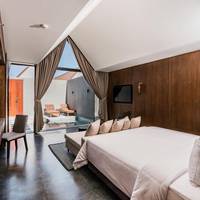 Skydeck Pool Villa room