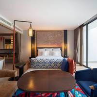 Garden King Suite