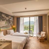 Deluxe Double or Twin Room with Mountain View