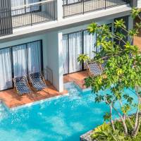 Deluxe Pool Access