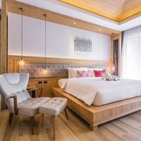 Deluxe Double or Twin Room with Pool Access