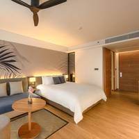 Junior Suite with Garden View