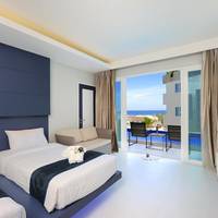 Deluxe Double or Twin Room with Pool Access