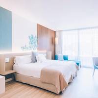 Double Room (2 Adults)