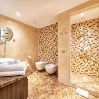 King Room - Non-Smoking