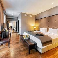 Executive Suite - Non-Smoking